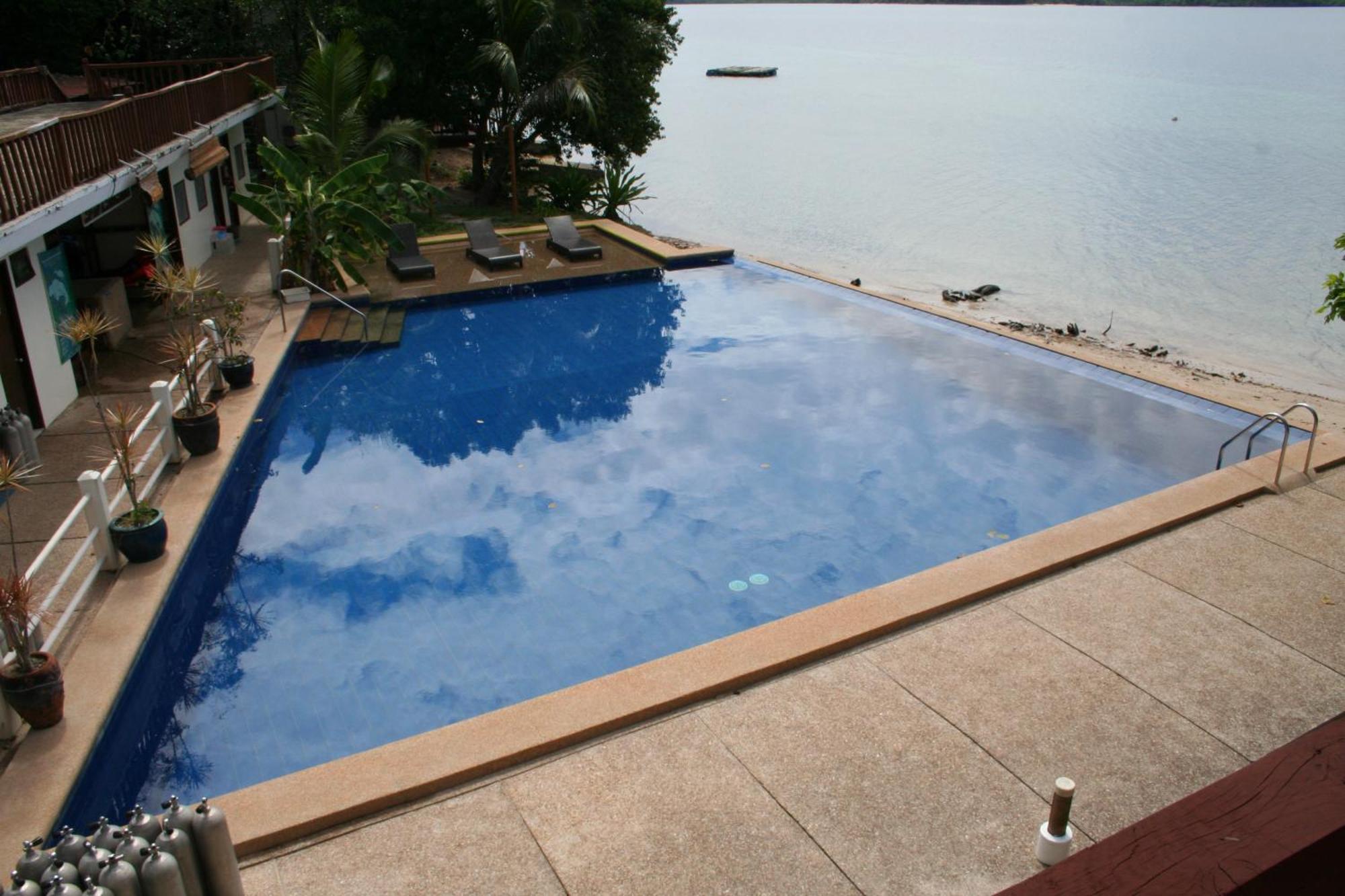 El Rio Y Mar Resort Корон Екстериор снимка